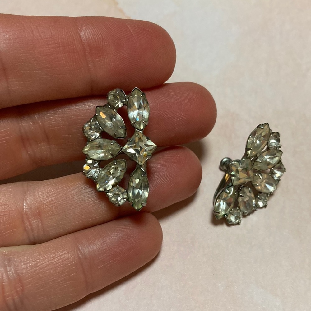 Beautiful crystal vintage antique clip on screw earrings